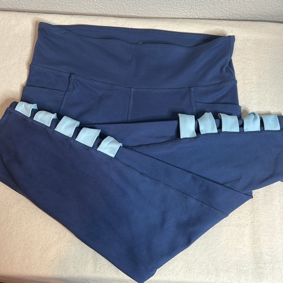 Freely High-Waisted Leggings – Women’s XL – Near Perfect Condition! - Picture 3 of 7